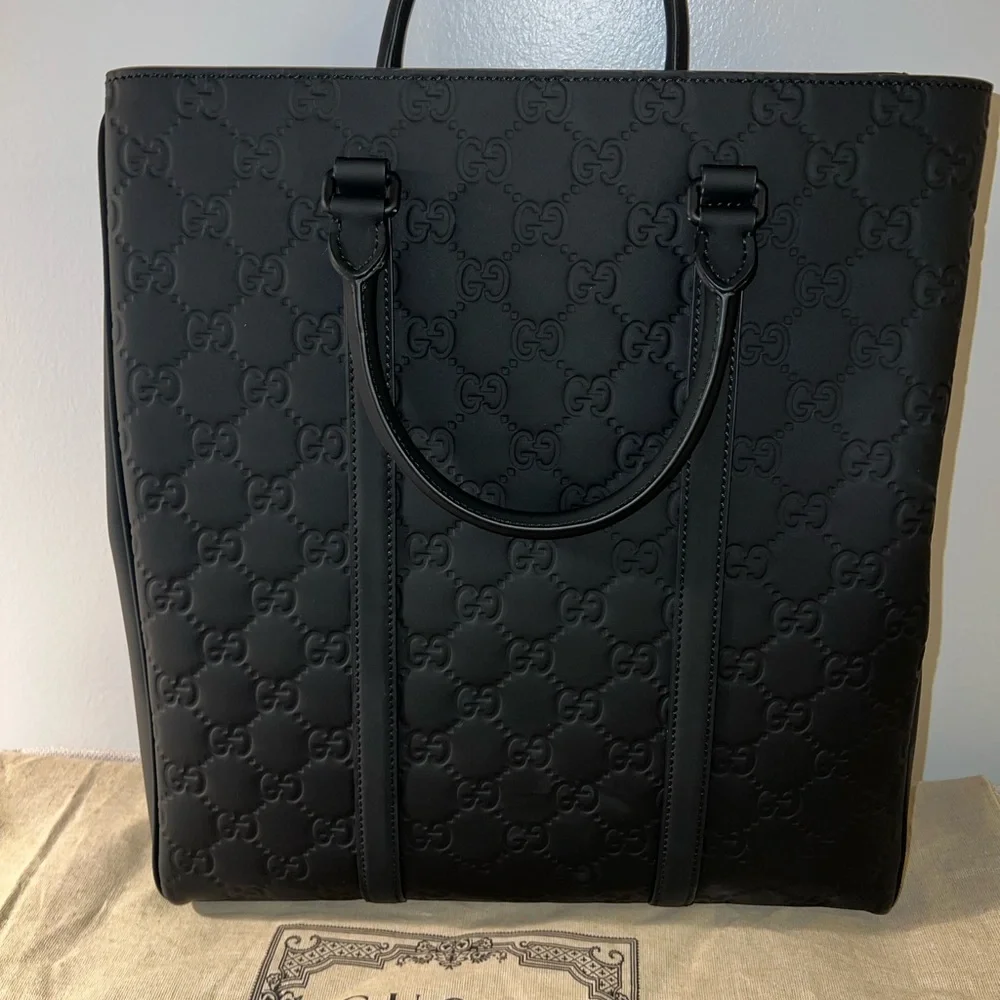 Gucci black rubber